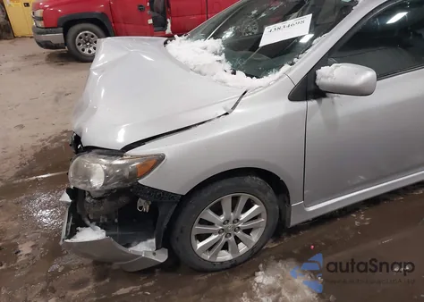 2010 Toyota Corolla S из США, поврежденный, VIN 2T1BU4EE9AC490857